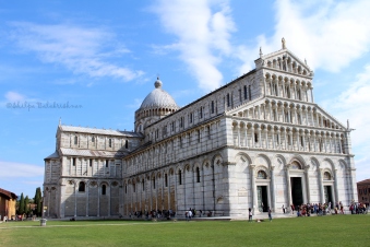 Cathedral in Pisa from the left